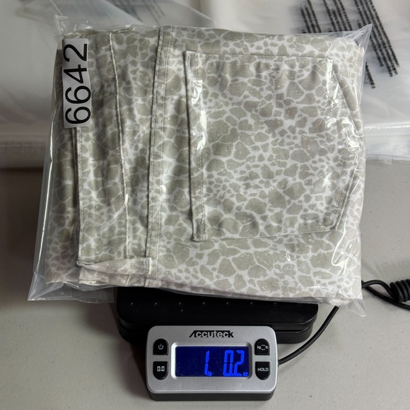 NYDJ Animal‎ Print Ankle Jeans Womens 12 Beige Lift Tuck Comfort Stretch Classic - Picture 15 of 15